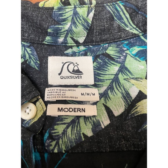 QuickSilver Vintage Hawaiian Floral Pattern Button Down Shirt Adult Medium - Picture 3 of 5